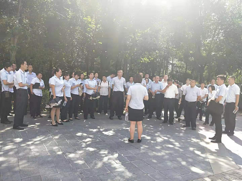 7.物業(yè)公司舉辦服務(wù)標準檢查交流活動.jpg