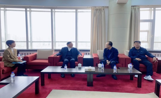 1.董事長與湖西街道書記張兵、主任劉鳳俊親切交談_副本.jpg